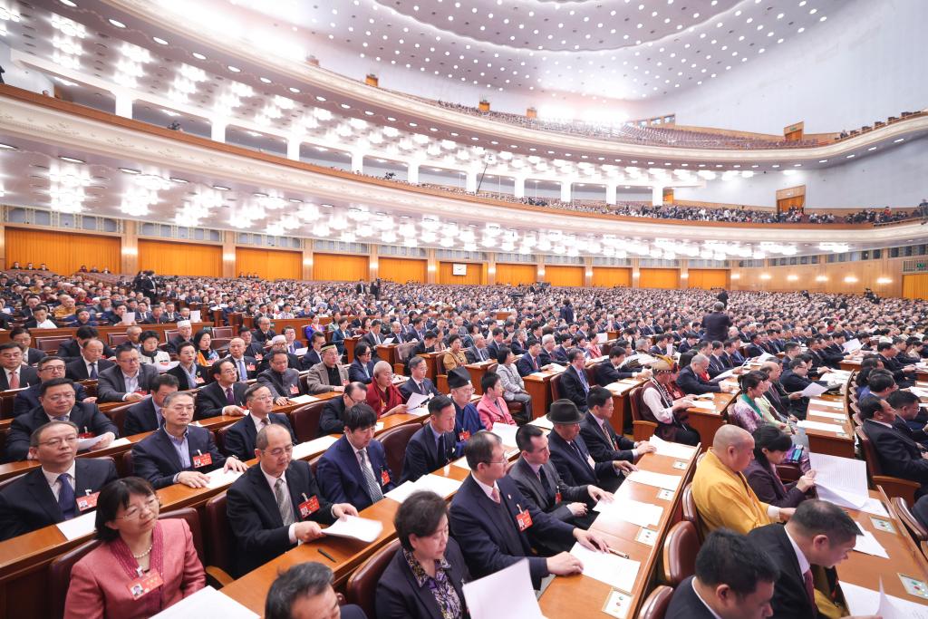 3月10日，中國人民政治協商會議第十四屆全國委員會第二次會議在北京人民大會堂舉行閉幕會。新華社記者 邢廣利 攝